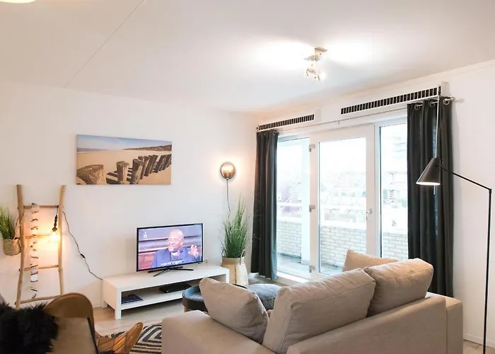 Helena At Sea The Hague